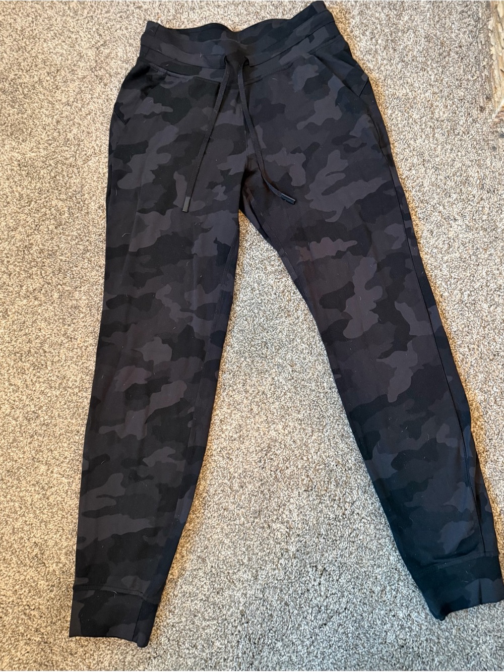 Lululemon Ready to Rulu High-Rise Jogger Size 6 Black Camo